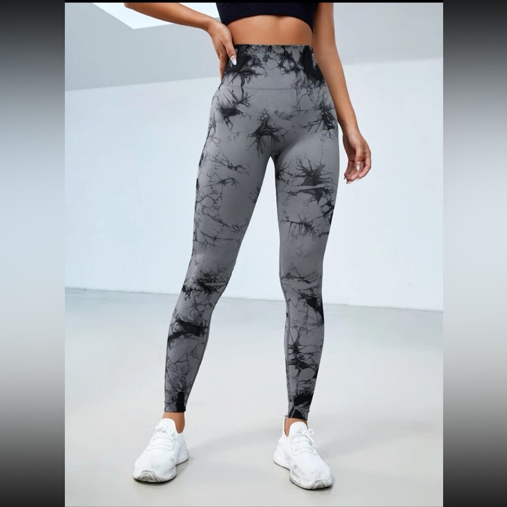 Tie Die Scrunch Leggings
